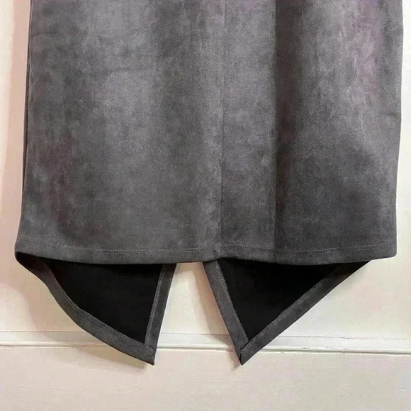 Ya  Ya and Co. Grey Suede-Like Skirt Size M - Picture 7 of 10